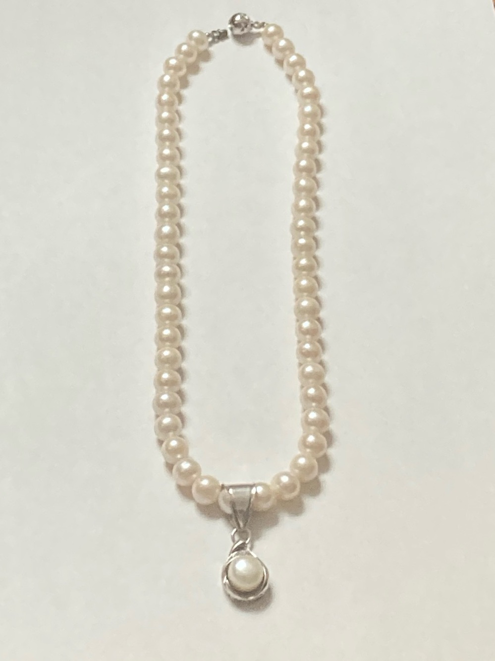 Classic Pearl Strand Necklace with Silver Pendant -White 16 inch w/pendant